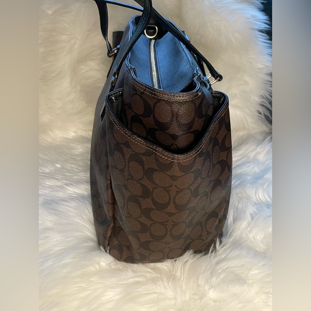 Coach Brown Signature Tote - Picture 5 of 16